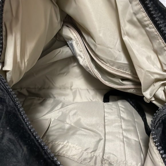 Kipling - Picture 3 of 4